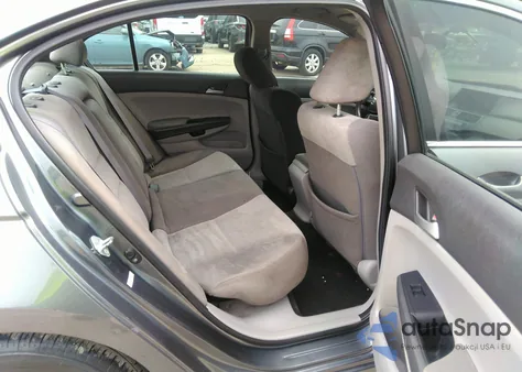 2010 Honda Accord 2.4 Lx z USA, uszkodzony, nr VIN 1HGCP2F34AA074363